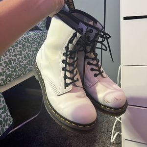 DOC MARTENS
